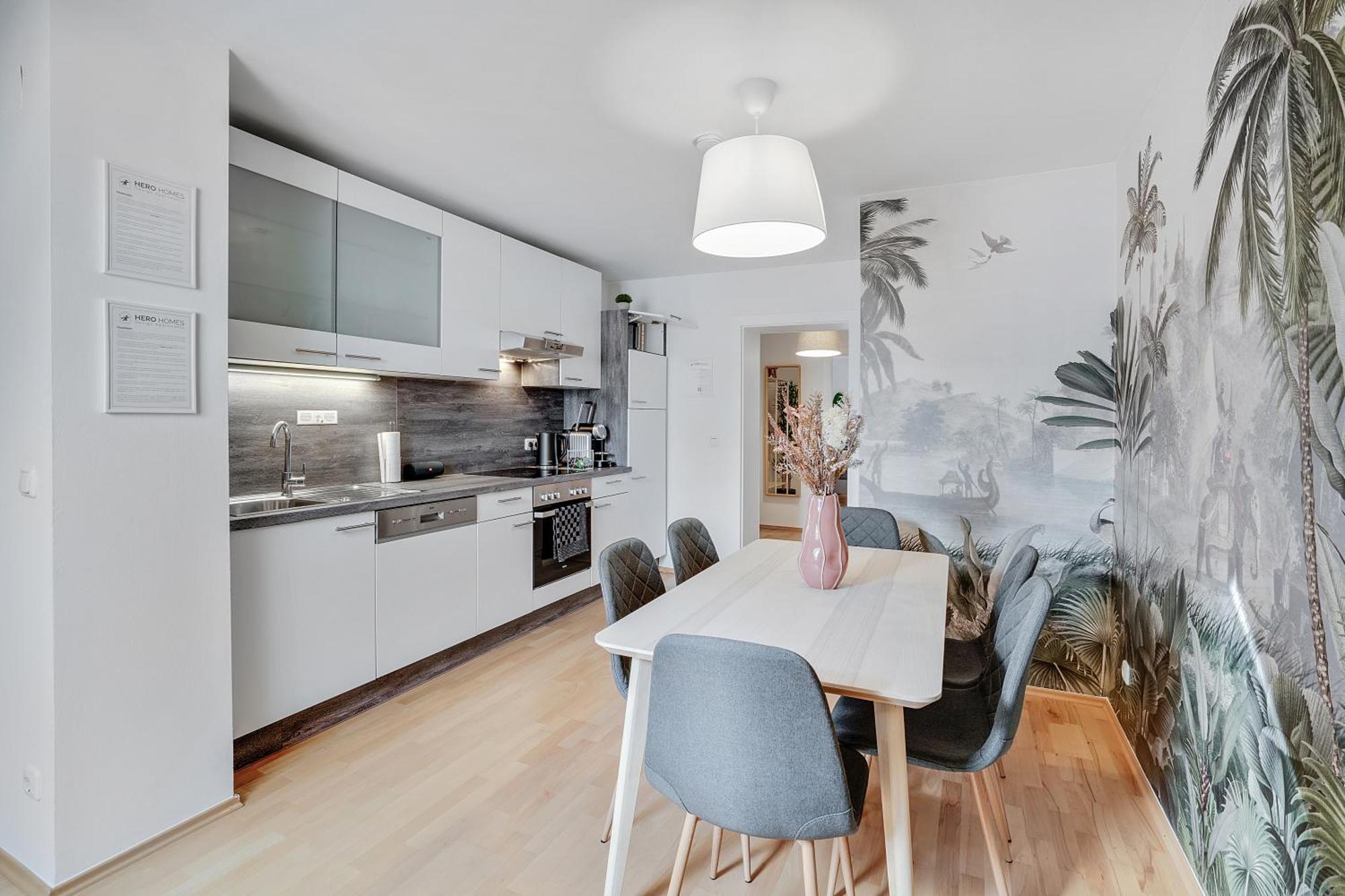 גראץ Urban Jungle Design - Historic City Center With Free Parking & Panoramic View By Hero Homes מראה חיצוני תמונה